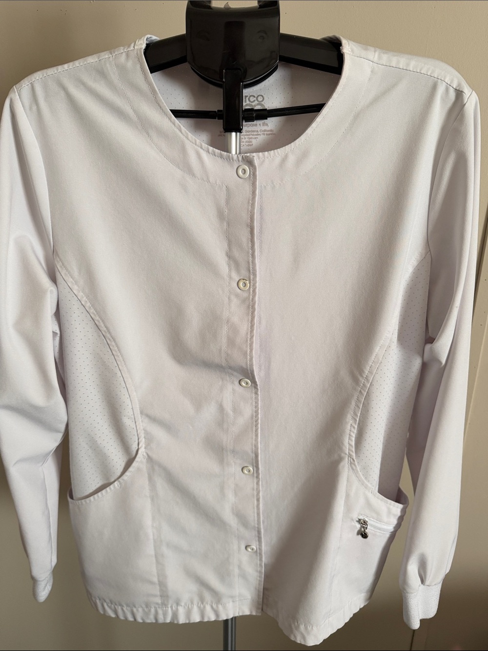 Barco One White 4-Pocket Perforated Snap Front Scrub Jacket Size L